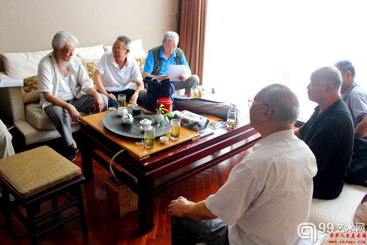 分组讨论关于基地建设事宜