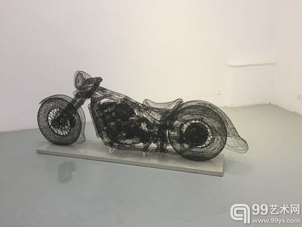 数字—哈雷  不锈钢丝着色  270x58x110cm   2015