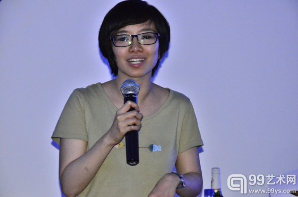 表演艺术家曾不容