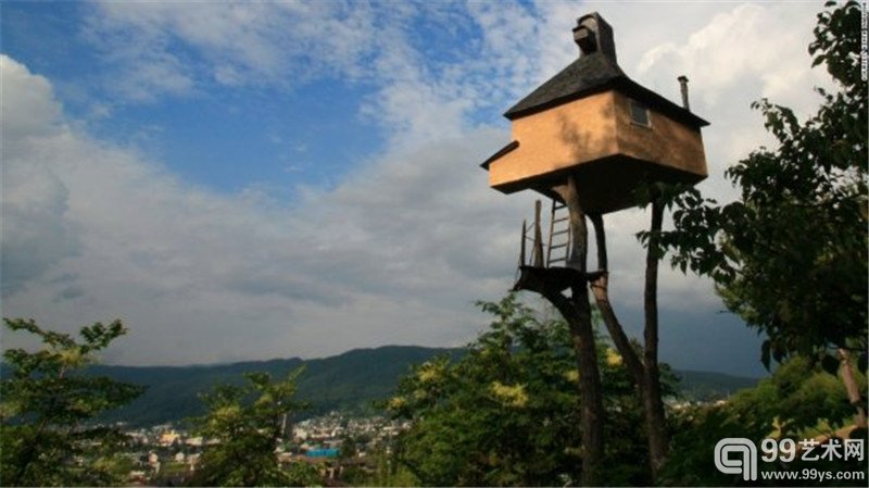 极高海景房/日本 这个海景房也是由Terunobu Fujimori设计的，他告诉我们他的灵感来自于日本的传统茶道馆。Terunobu Fujimori在威尼斯双年展中代表日本出席。