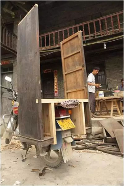乡村木工计划的木工师傅们前来助阵