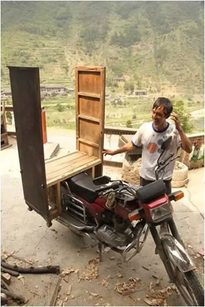 乡村木工计划的木工师傅们前来助阵