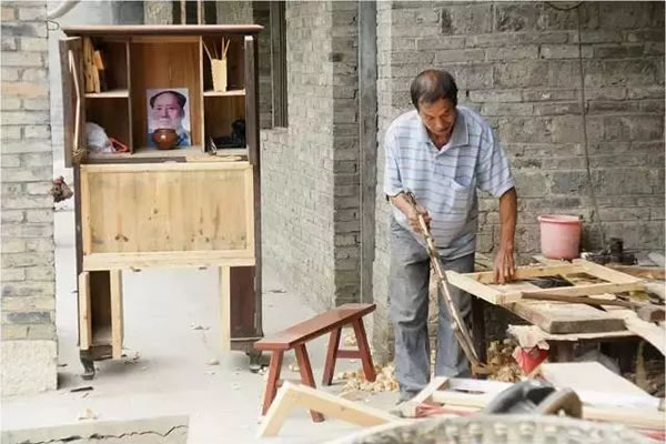 乡村木工计划的木工师傅们前来助阵