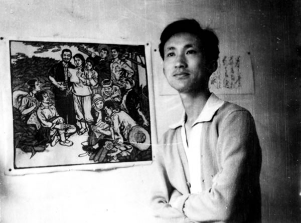 1965年，董克俊在他的作品前