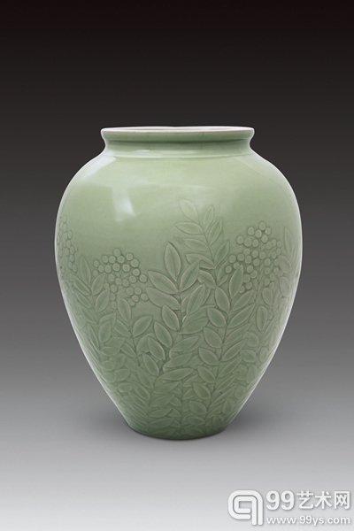 嵇锡贵 天竹 （越窑青瓷刻花瓶 2012年作品）