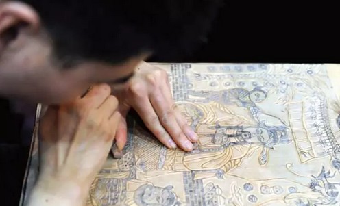 2012年2月23日，郑州，滑县木板年画《中国神话》在郑州文化艺术品交易所上线交易