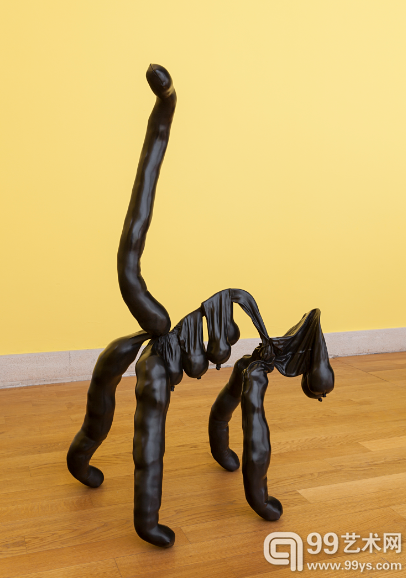莎拉•卢卡斯 Sarah Lucas 奶猫站立 Tit-Cat Up 2015 青铜 bronze 120.5 cm x 76 cm x 48.5 cm