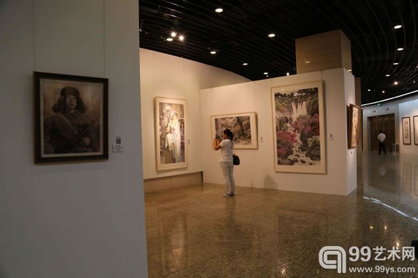 “和而不同•东北亚书画汇”展览现场
