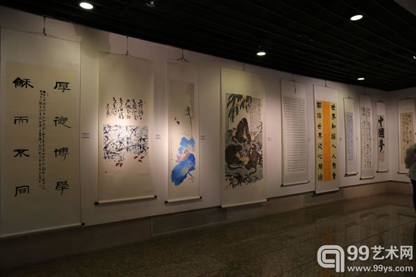 “和而不同•东北亚书画汇”展览现场