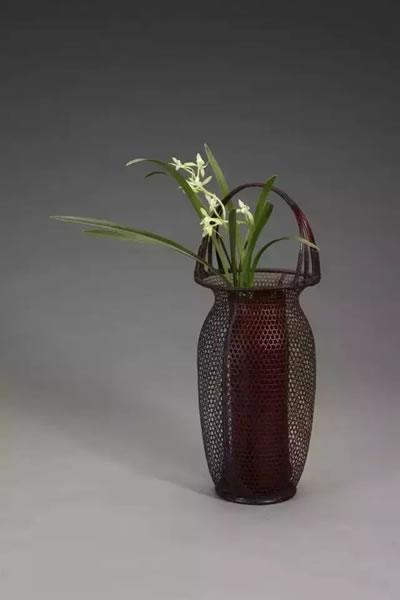 禅味 初代田辺竹云斎 亀甲透编花笼 17×16.9×42.8cm