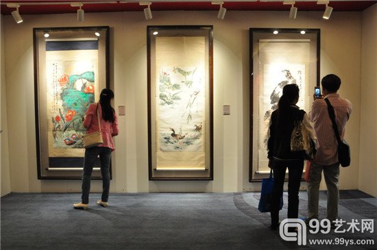 保利山东第二届艺术品拍卖会预展现场
