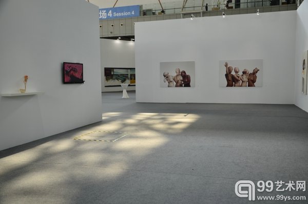 “OTHERNESS( 他性)——行进中的国际当代艺术”展览现场