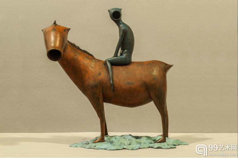 李绿野作品《黑洞系列——我们不会回来》 64×30×62 树脂着色 2015年