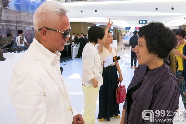 施力仁先生与黄晓燕女士现场交流