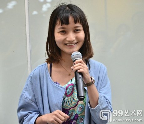 橱窗管家：秦佳女