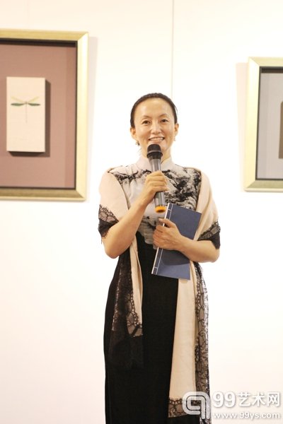 著名画家忻东旺夫人张宏芳女士致辞