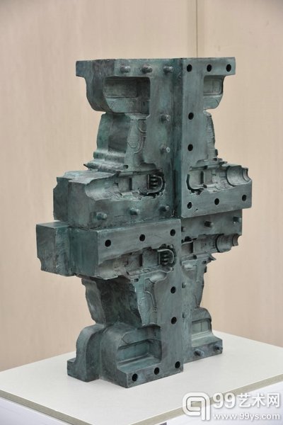《制造与被制造》宿志鹏,材质:综合材料,尺寸70cm4kg2014 (3)