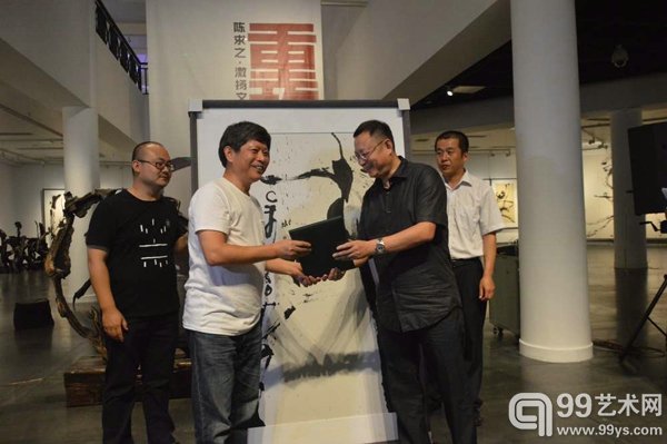 陈求之先生向深圳画院捐赠作品