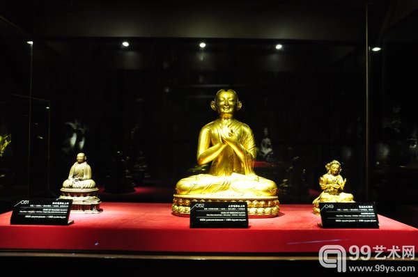 (中)14世纪西藏丹萨替寺风格止贡噶举派上师  估价：HKD5,000,000-6,000,000