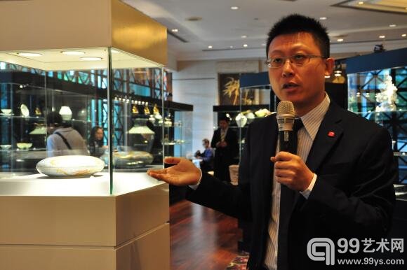 中国嘉德 陶瓷部 高级业务经理王晶 介绍焦点拍品
