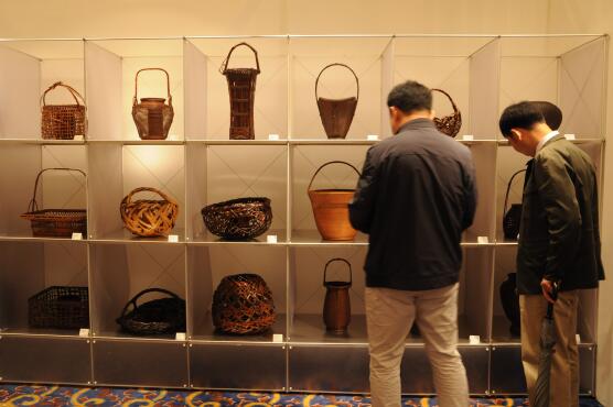 中国嘉德（香港）2015秋拍预展现场-日本竹艺