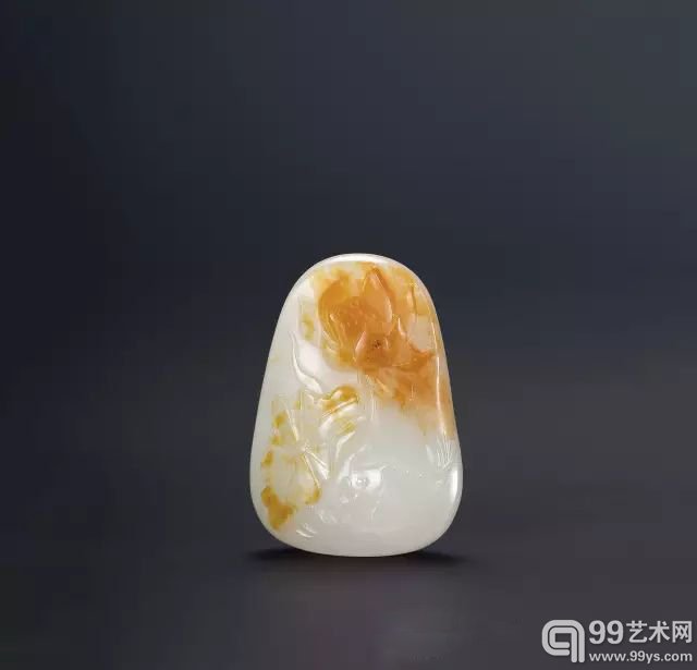 范同生 白玉留皮雕年年有余坠 新疆和田籽玉 3.71 × 2.7 × 1.43 cm 21 g 无底价