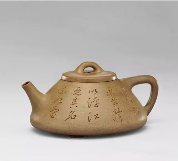 清中期 瞿子冶铭申锡制茶熟香温款段泥石瓢壶 宽 15 cm