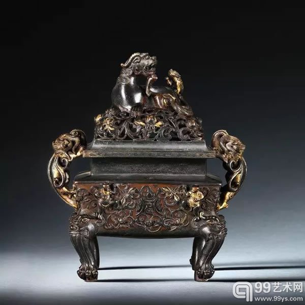 明中期 局部鎏金莲塘婴戏瑞兽纹熏炉 “大明宣德年制”楷书款 长24.5厘米 宽14.5厘米 高28.3厘米 重4873克