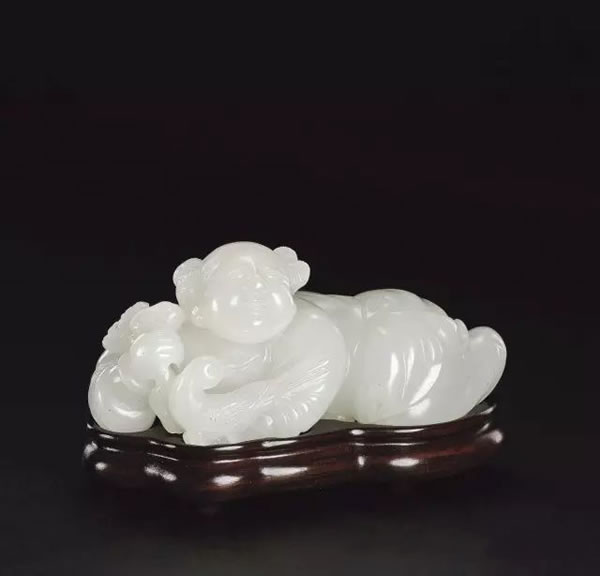 清中期 白玉报喜童子纸镇　 长 8.5 cm