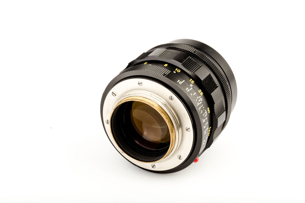 LOT 6009. Noctilux 1.2/50mm Screw Mount, # 2247819, 1967 徕卡 1.2/50mm 螺丝卡口镜头 估价：HK$300,000 – HK$500,000 