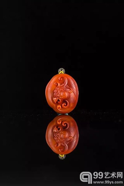 Lot:6060 护身龙佩小把件 作者：豆中强 尺寸：4.7*2.1*3.8mm 约重：48g RMB:120,000-180,000