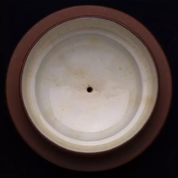 一代宗师顾景舟制「松鼠葡萄十头套组茶具」局部