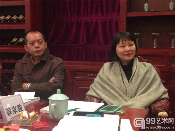 大观艺术馆馆长晏璧与《上层》杂志石维