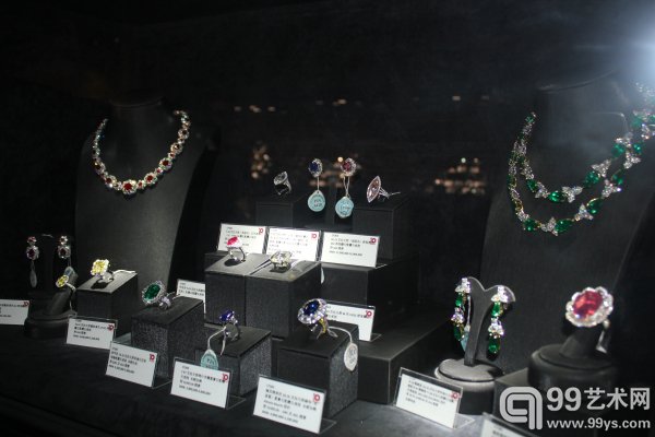 北京保利2015秋拍精品展现场