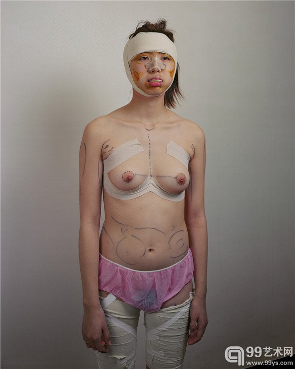 权纯宽_A Woman-makeove_180 x 225cm_2013