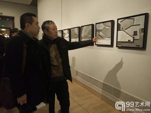 章红兵“点的秩序”展览现场