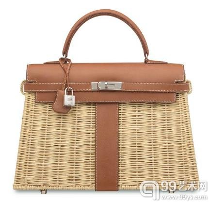 罕见 BARéNIA 小牛皮及柳条 PICNIC KELLY 包 附钯金配件 HERMèS, 2011 年 200,000 –250,000 港元（图片由佳士得提供）