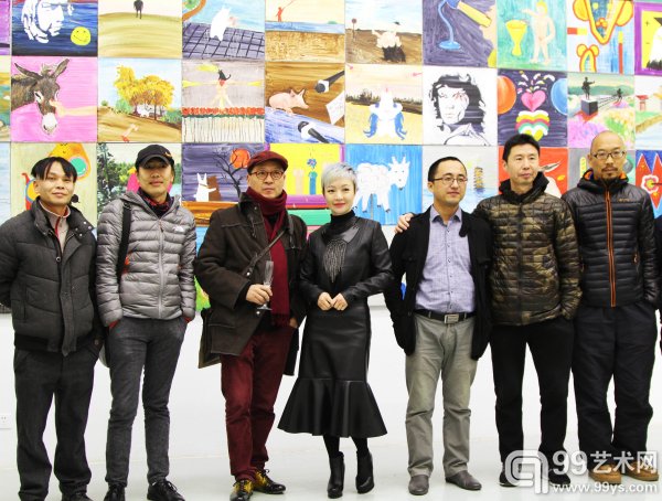 从左至右:艺术家华韡华、艺术家孟伯伸、艺术家杨千、艺琅国际创始人谢蓉、策展人杜曦云、艺术家吴高钟、艺术家白宜洛