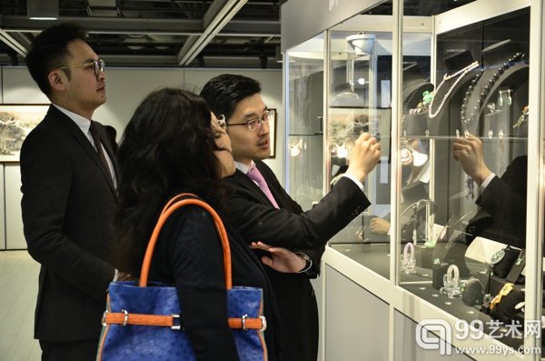 北京保利2015秋季拍卖会香港预展现场