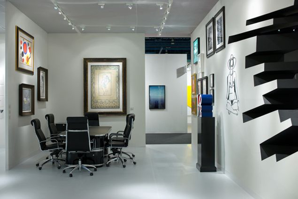 2010年，大热的楚格画廊展位，由扎哈•哈迪德建筑事务所参与设计