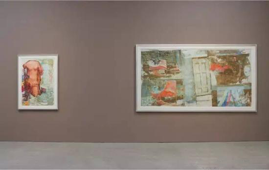 佩斯画廊纽约空间10月23日开幕的劳森伯格展览。今年4月，罗伯特·劳森伯格基金会（Robert Rausenberg Foundation）宣布不再由高古轩画廊代理，而是由佩斯画廊等三家画廊共同代理，10月至12月，佩斯与劳森伯格基金会合作推出了劳森伯格的回顾展览