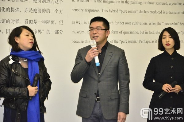 蜂巢当代艺术中心馆长夏季风致辞