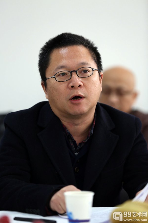 学术研讨会现场著名诗歌评论家李少君发言
