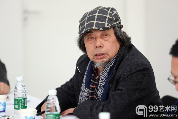 学术研讨会现场著名艺术评论家邓平祥发言
