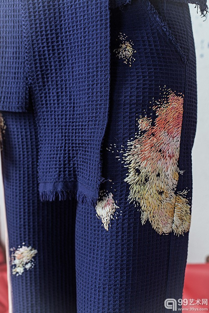 让人炫目的俄罗斯姑娘服装手工艺