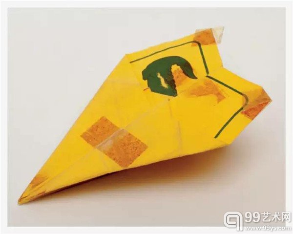 艺术家哈里·史密斯收藏的纸飞机
