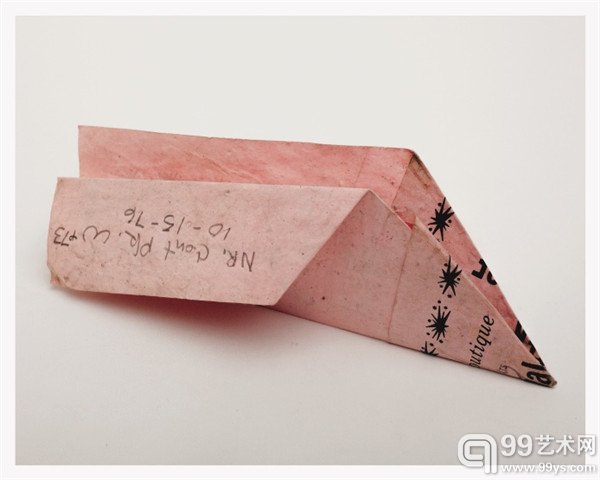 艺术家哈里·史密斯收藏的纸飞机
