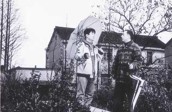 　　周铁海，《必须》，1996年，单频电影，35毫米胶片、黑白，9分钟17秒