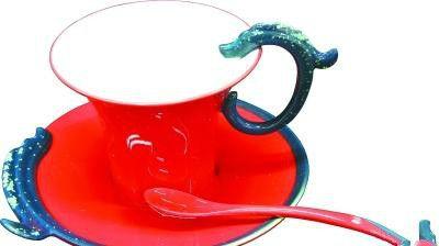 国家博物馆开发的红山玉龙茶杯