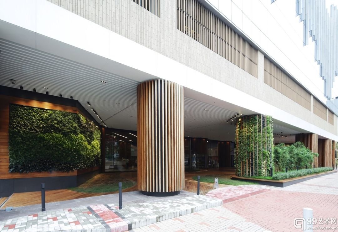 香港这个卖滋补品的公司，办公楼门厅也挺气派